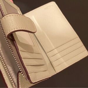 Coach Medium Corner Zip Wallet